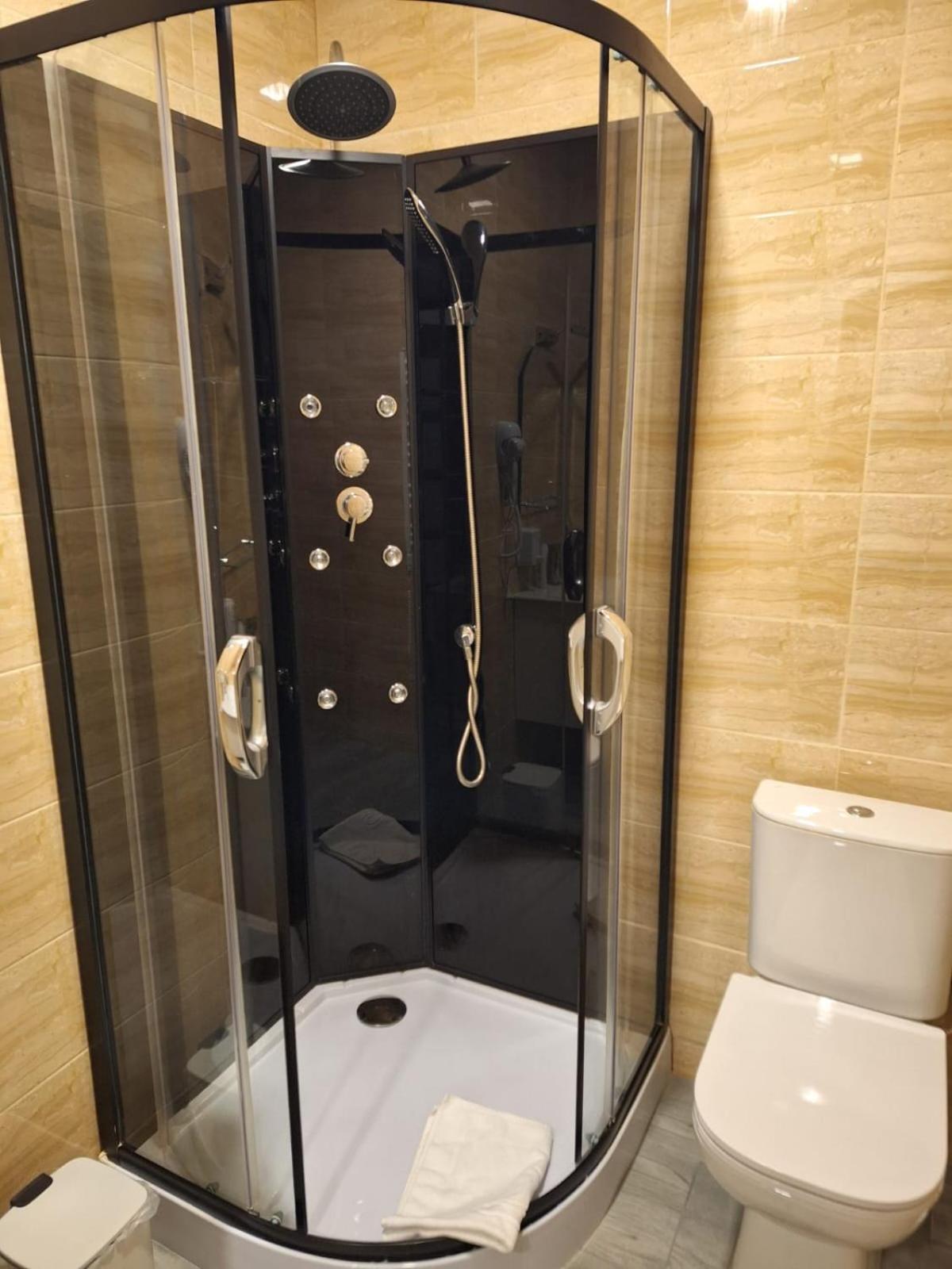 Comfort Stay, Ev, Parking 博莱斯瓦维茨 外观 照片