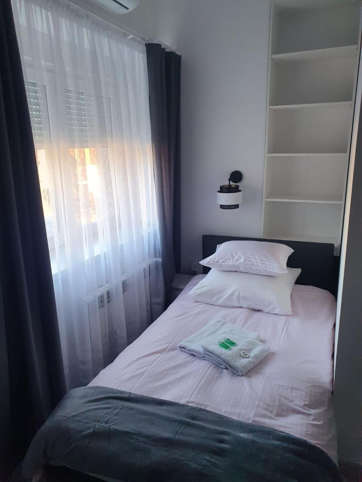 Comfort Stay, Ev, Parking 博莱斯瓦维茨 外观 照片