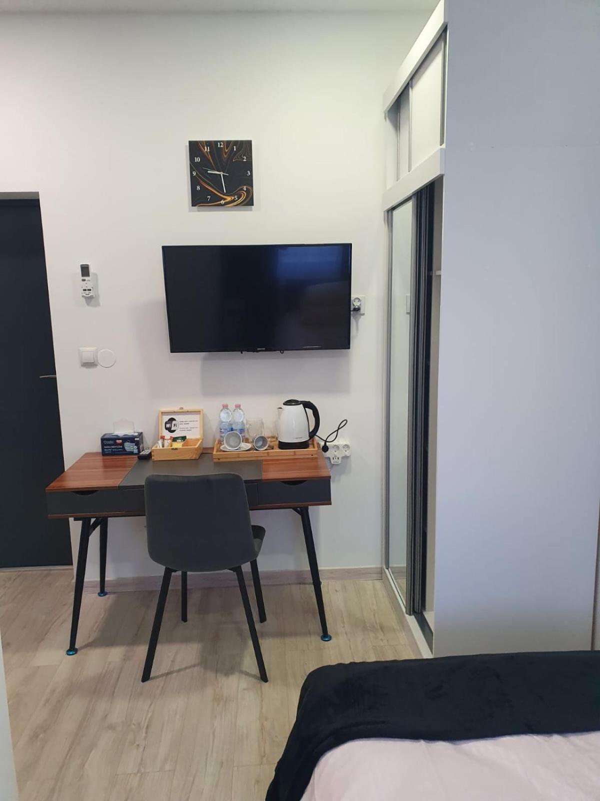 Comfort Stay, Ev, Parking 博莱斯瓦维茨 外观 照片