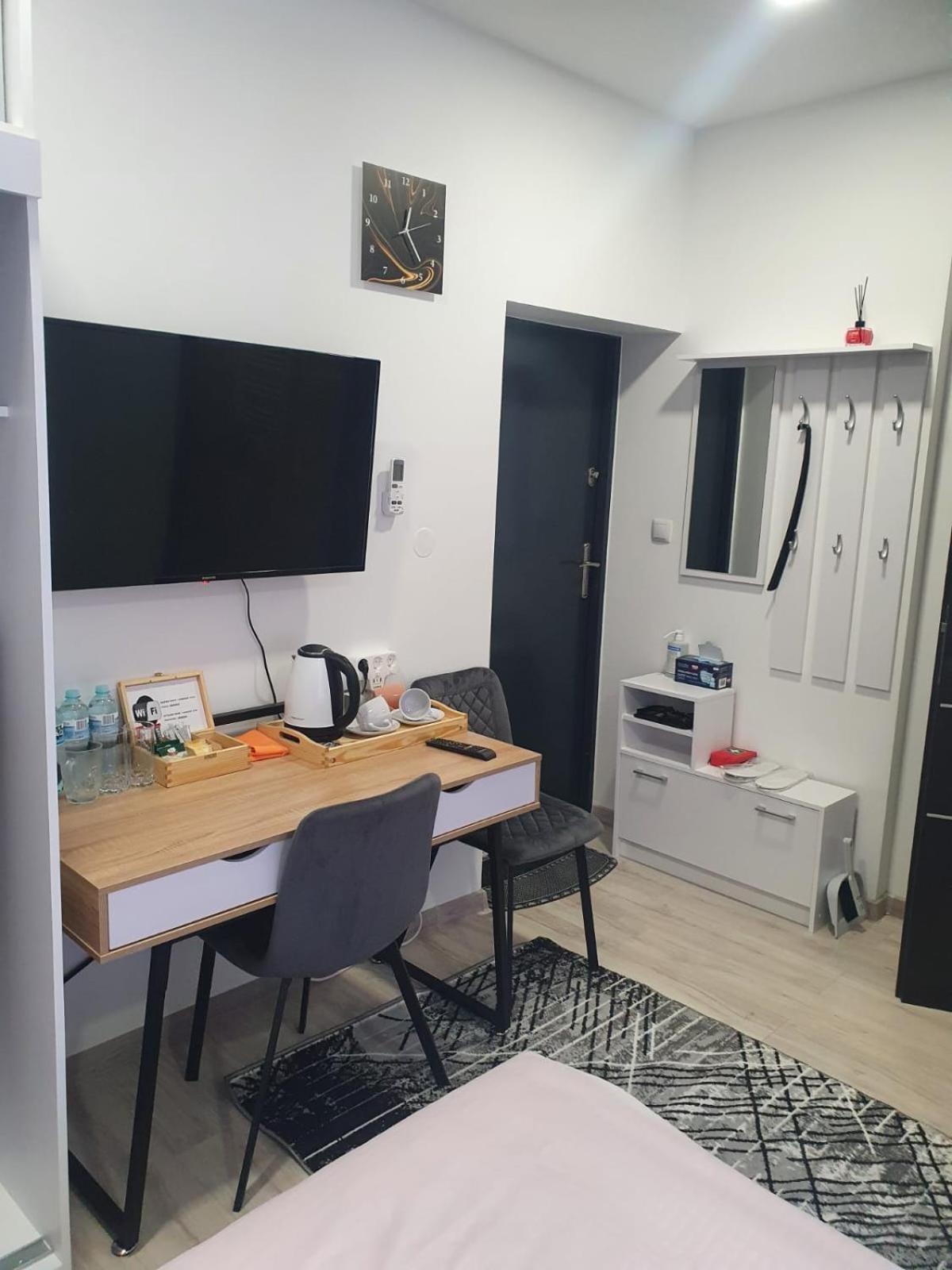 Comfort Stay, Ev, Parking 博莱斯瓦维茨 外观 照片