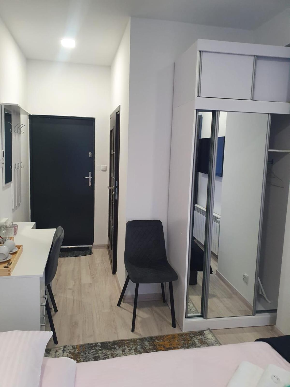 Comfort Stay, Ev, Parking 博莱斯瓦维茨 外观 照片