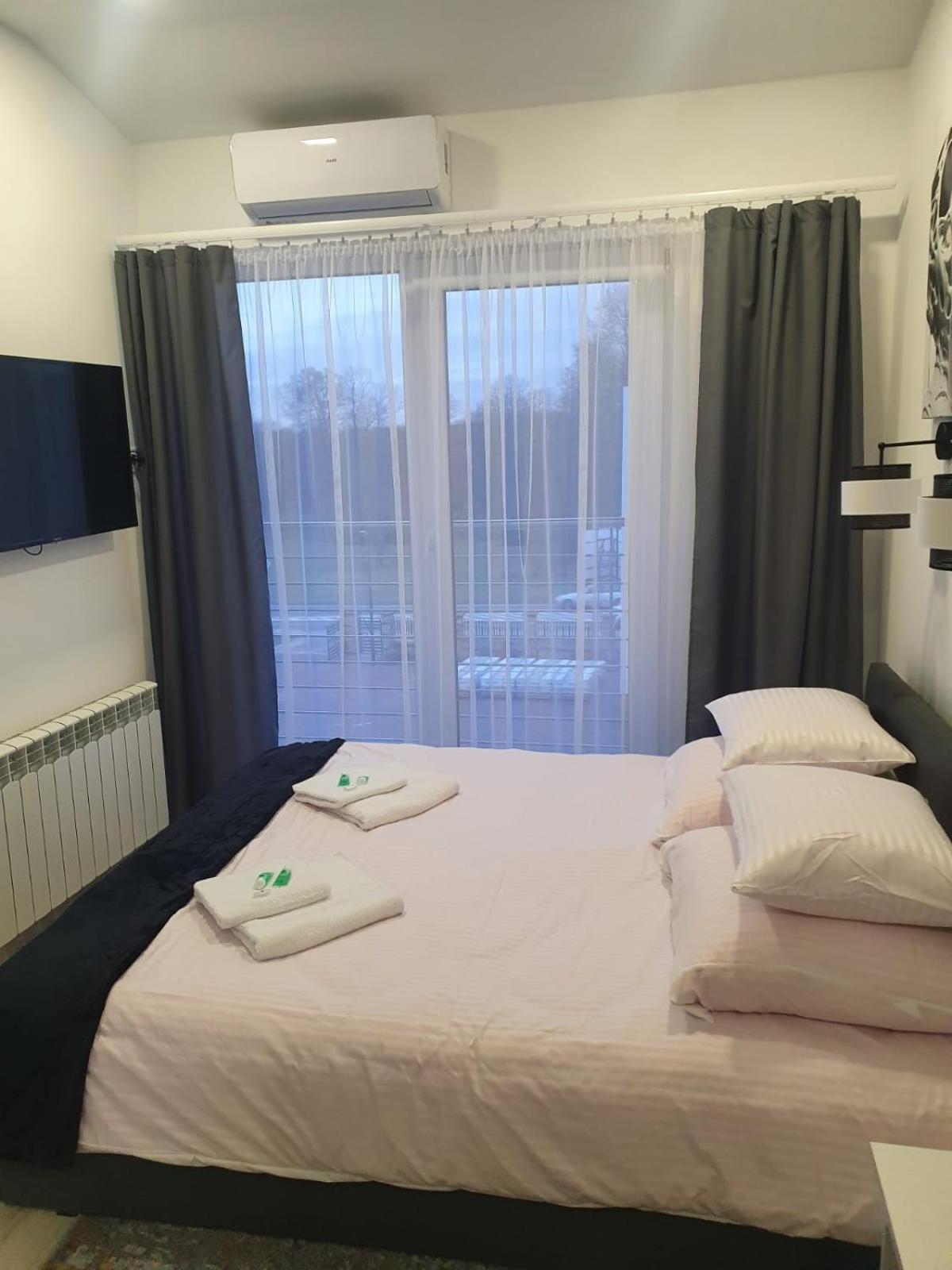 Comfort Stay, Ev, Parking 博莱斯瓦维茨 外观 照片