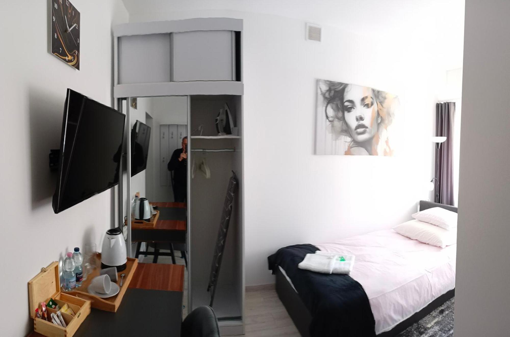 Comfort Stay, Ev, Parking 博莱斯瓦维茨 外观 照片